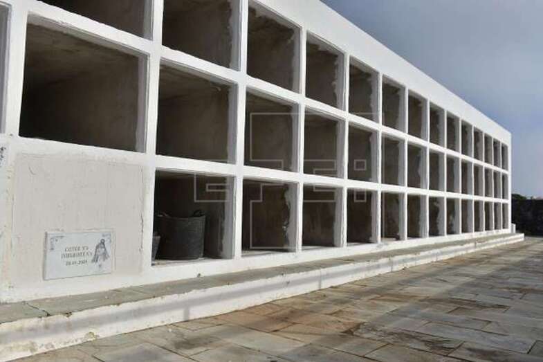 Imagen de la tumba de uno de los inmigrantes fallecidos este año en la isla de El Hierro, enterrado sin identidad / EFE Gelmert Finol